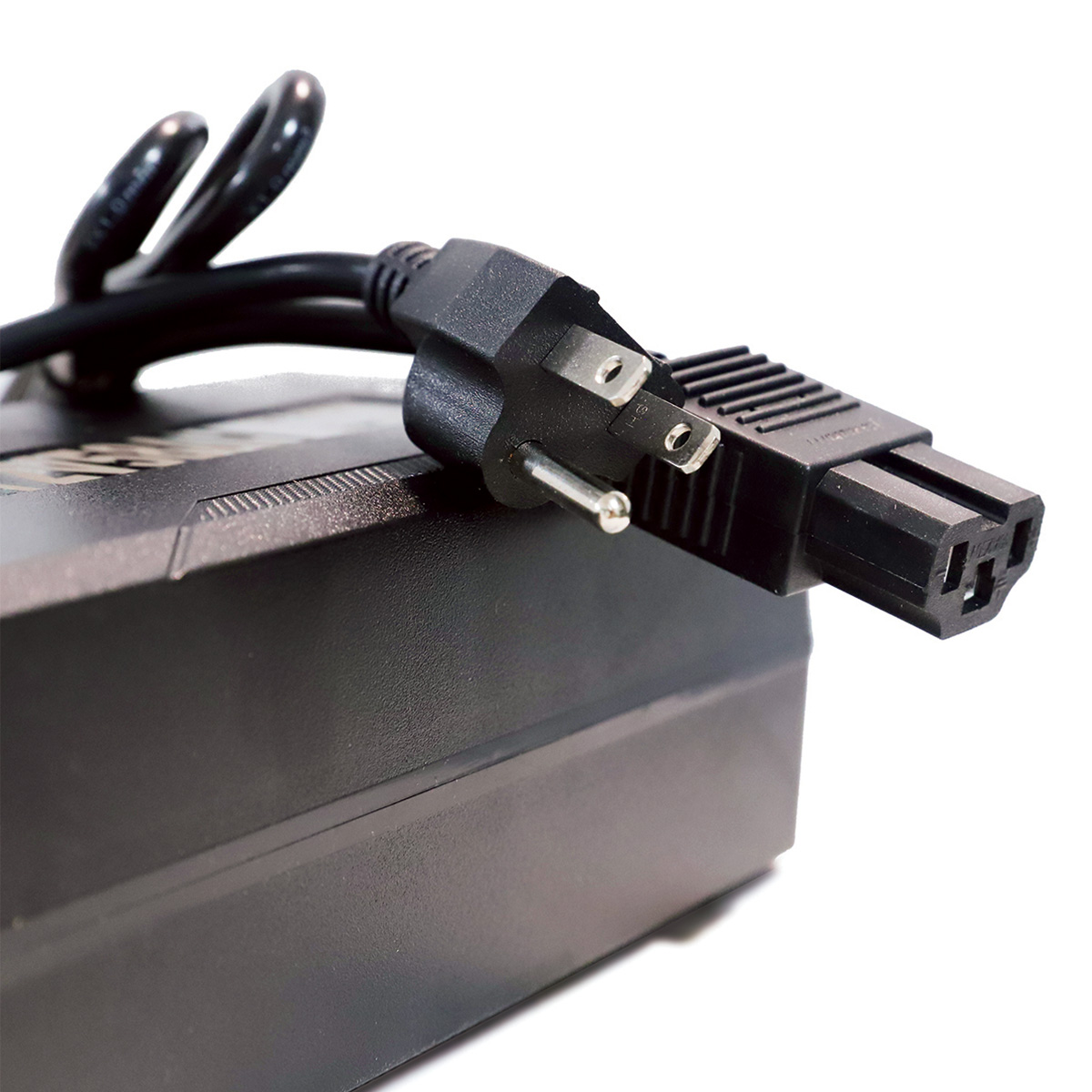 2134764000049_Bat-Charger (3)